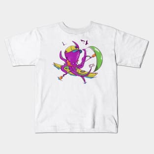 Octopus in a sea kayak Kids T-Shirt